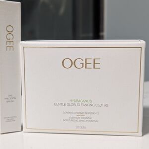 Gentle Glow Cleansing Cloths - White